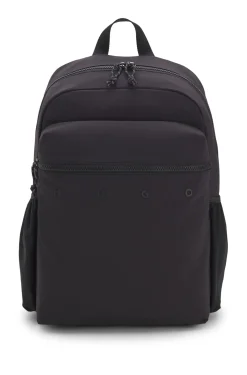 Rucksack mit weit gesetztem Logo-Detail