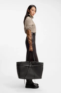 Runway BOSS Revers Tote Bag aus Leder