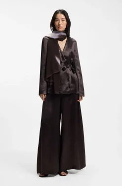 Schal aus Chiffon mit Logo-Niete