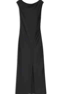 Schulterfreies Kleid aus Satin