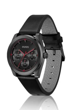 Schwarze beschichtete Uhr mit tonalem Lederarmband
