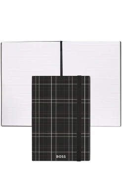 Schwarzes DIN-A5-Notizbuch mit Karo-Print und silberfarbenem Folien-Logo