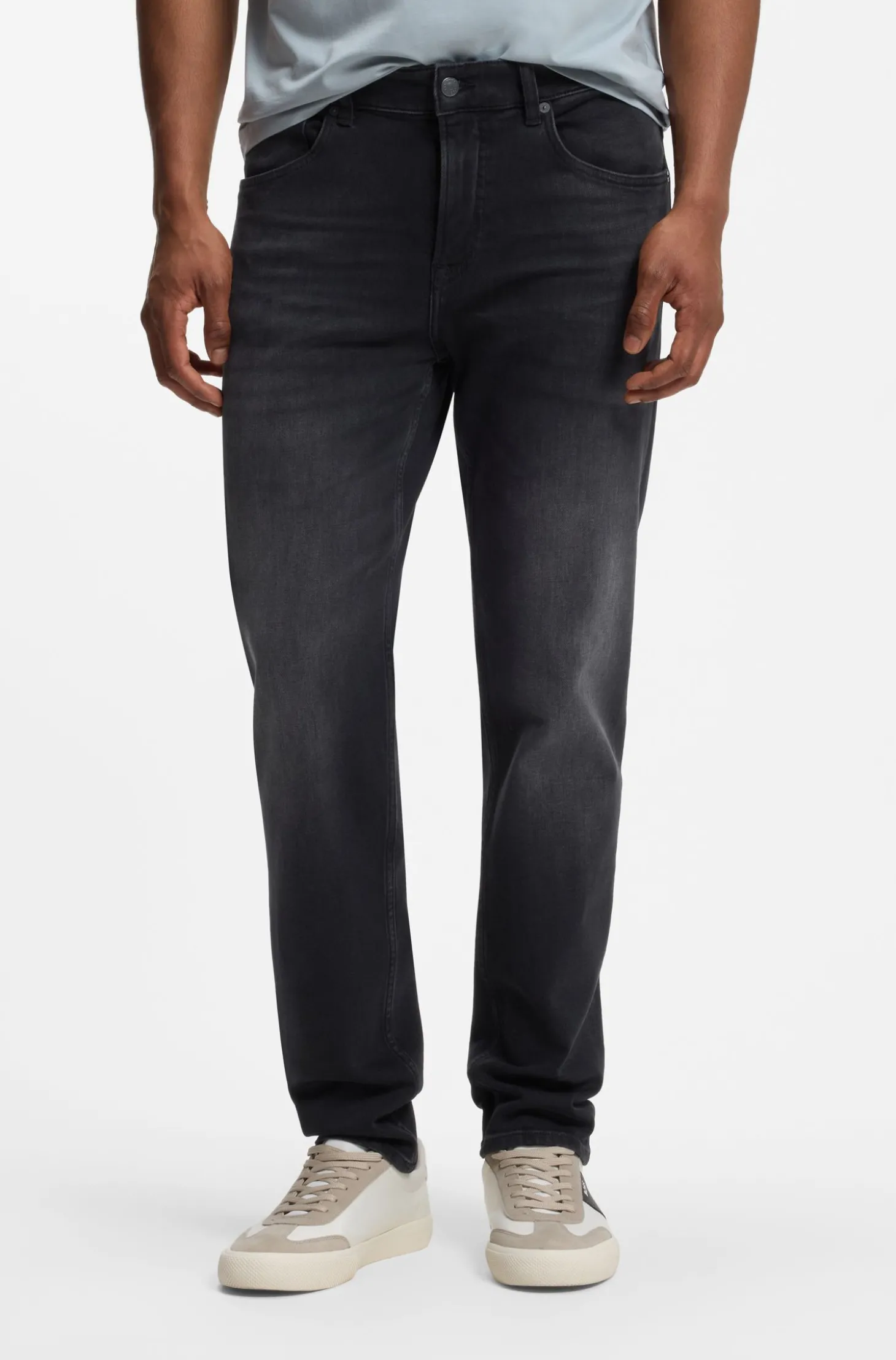 Schwarze Tapered-Fit Jeans aus bequemem Stretch-Denim