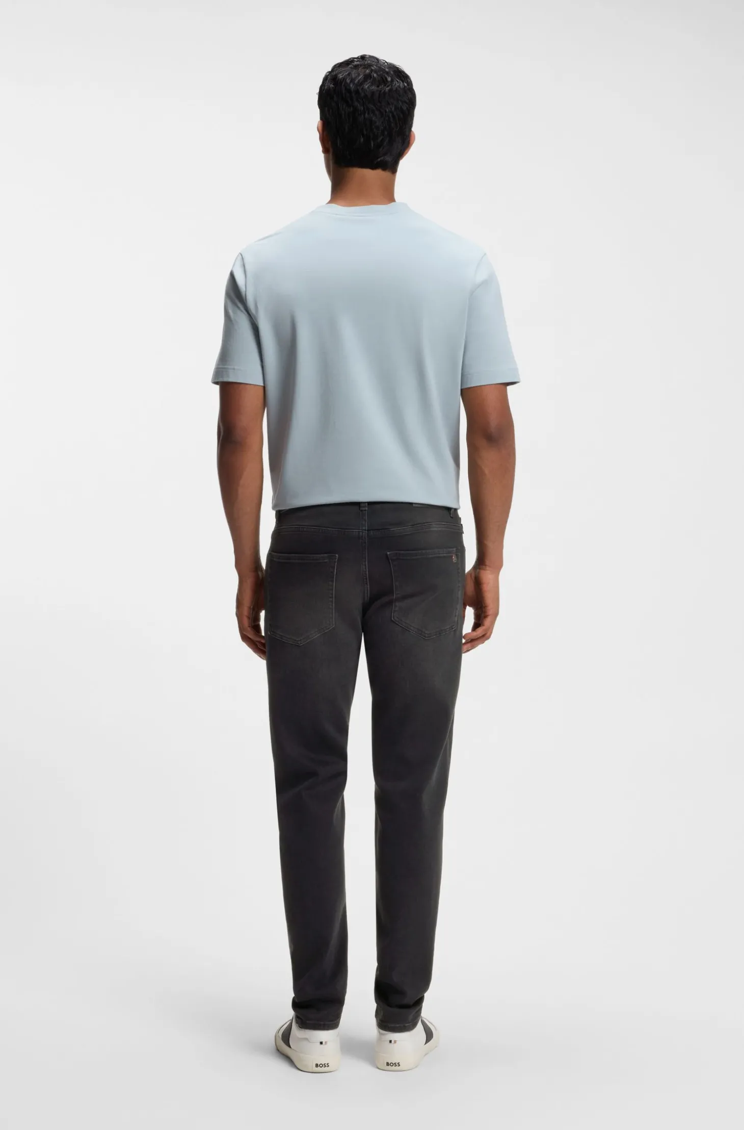 Schwarze Tapered-Fit Jeans aus bequemem Stretch-Denim