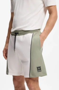 Shorts aus Baumwoll-Mix mit gesticktem Logo-Artwork