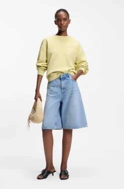 Shorts aus leuchtend blauem Denim mit weitem Beinverlauf