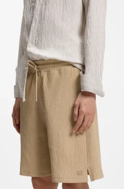 Shorts aus Stretch-Baumwolle mit Knittereffekt