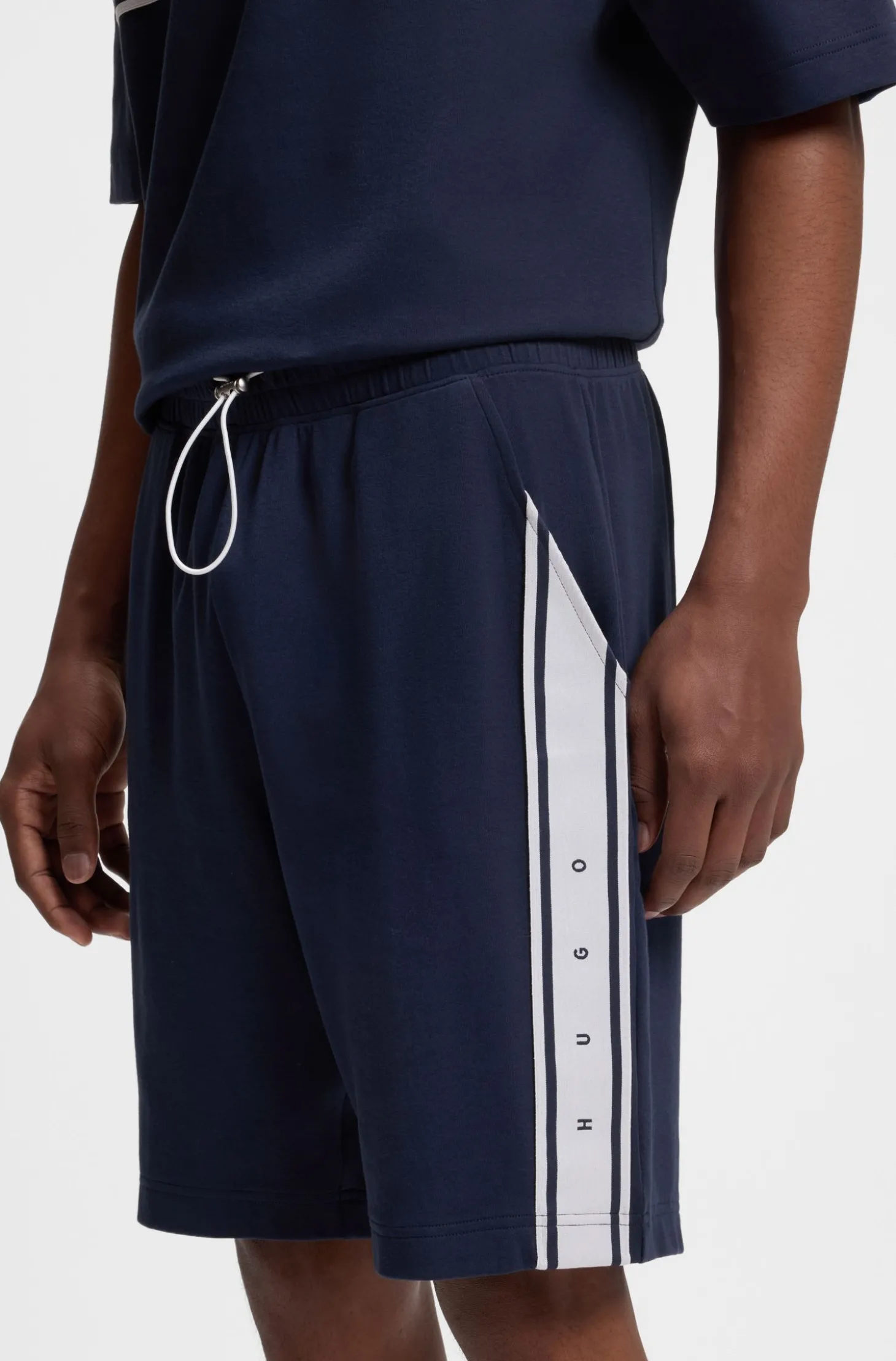 Shorts aus Stretch-Baumwolle mit Logo-Tape