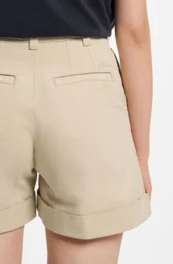 Shorts aus Stretch-Baumwolle mit umgeschlagenen Säumen