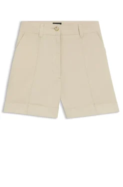 Shorts aus Stretch-Baumwolle mit umgeschlagenen Säumen