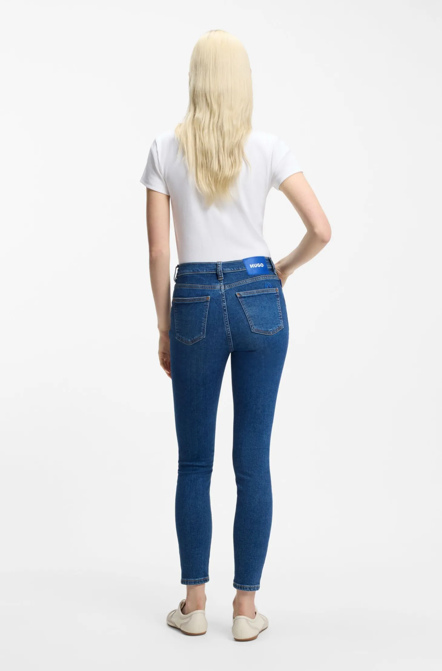 Skinny-Fit Jeans aus mittelblauem Stretch-Denim