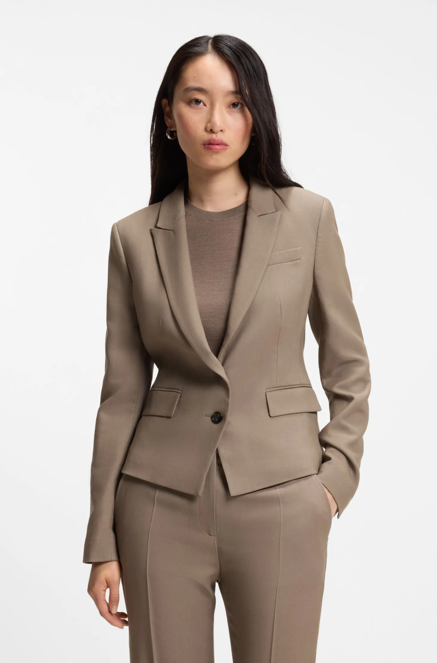 Slim-Fit Blazer aus elastischer Gabardine