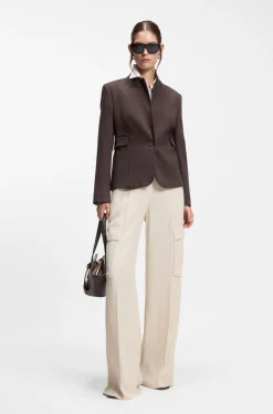 Slim-Fit Blazer mit schrägen Abnähern
