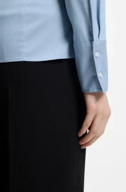 Slim-Fit Bluse aus bügelleichtem Baumwoll-Mix mit Twill-Struktur