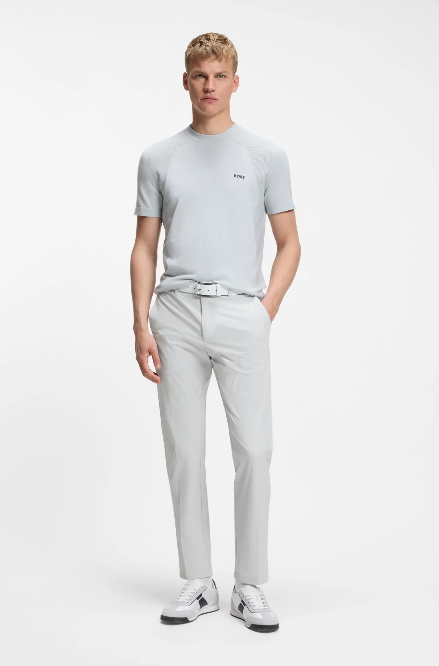 Slim-Fit Chino aus elastischem Seersucker