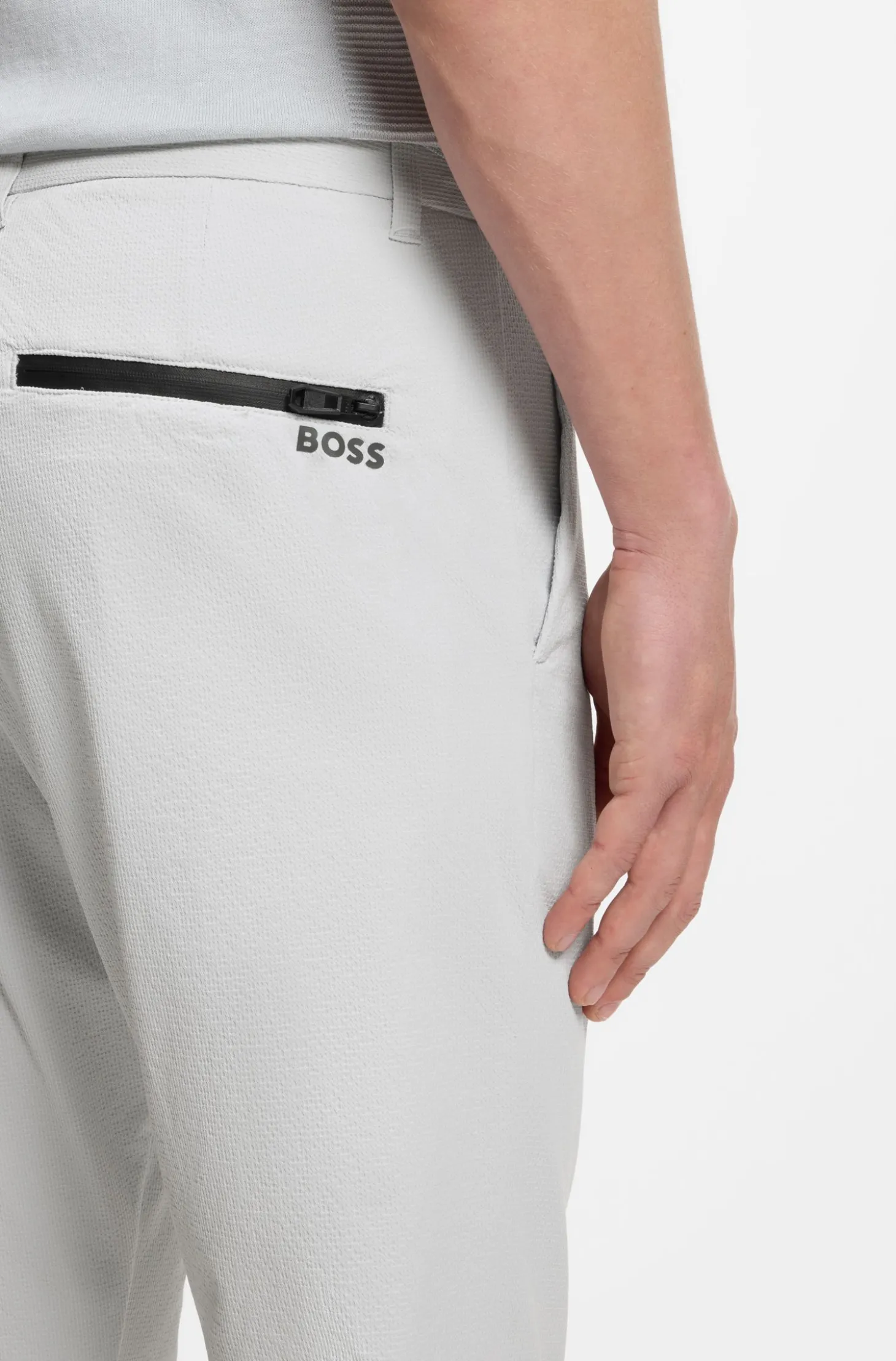 Slim-Fit Chino aus elastischem Seersucker