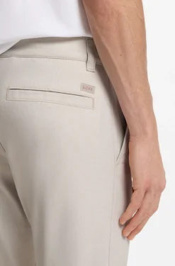 Slim-Fit Chino aus elastischem Twill