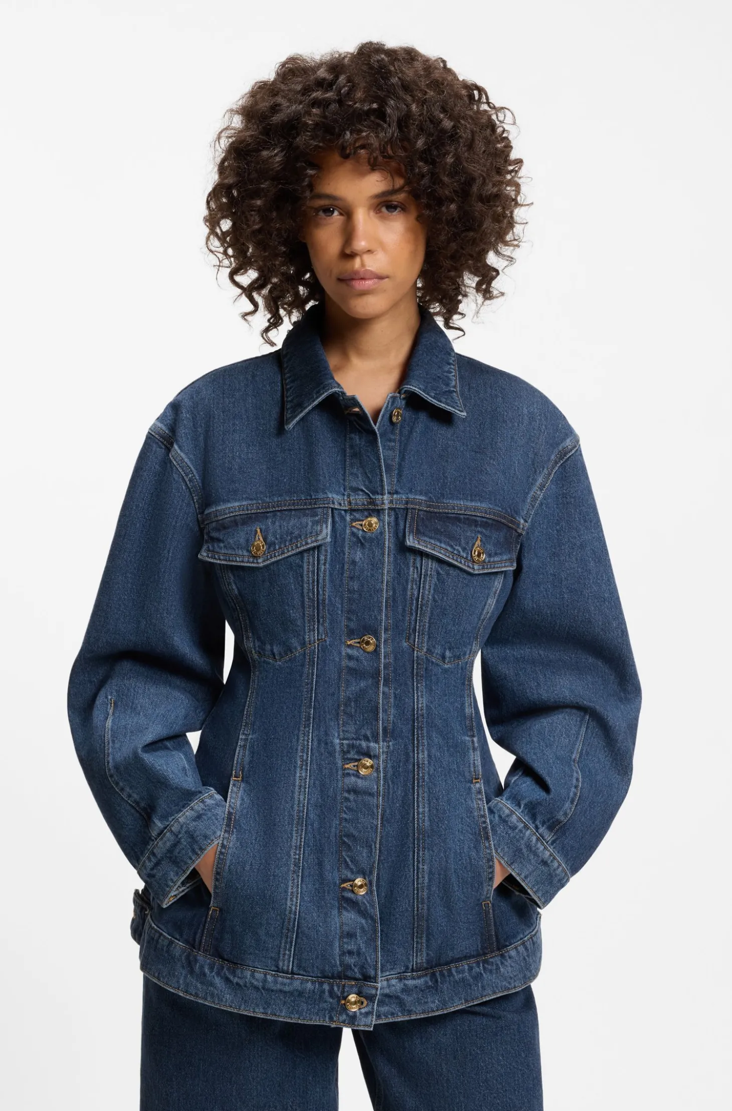 Slim-Fit Denim-Jacke mit Sanduhr-Silhouette aus japanischem Baumwoll-Denim