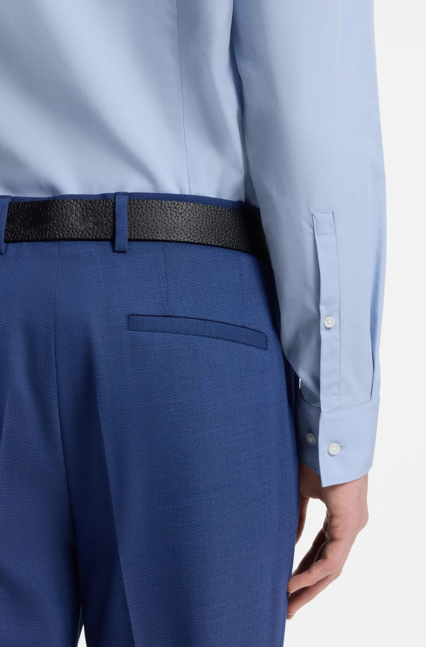Slim-Fit Hemd aus Baumwolle mit Cutaway-Kragen