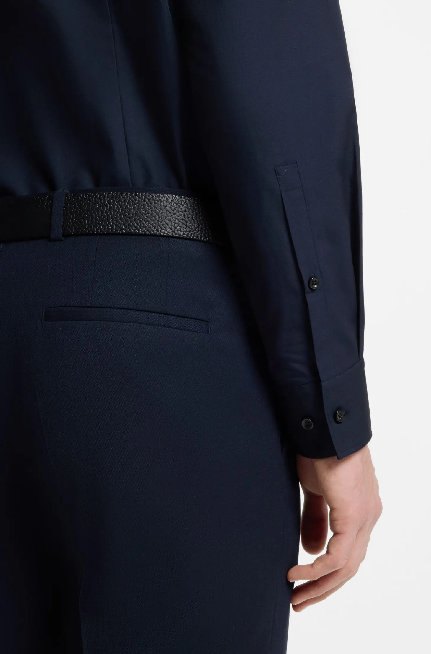 Slim-Fit Hemd aus Baumwolle mit Cutaway-Kragen