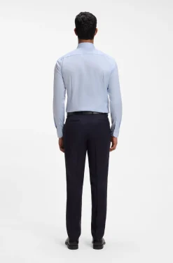 Slim-Fit Hemd aus bügelleichtem Baumwoll-Twill