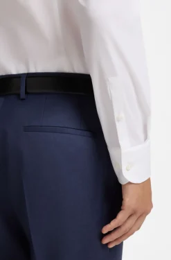 Slim-Fit Hemd aus elastischer Baumwoll-Popeline mit bügelleichtem Finish