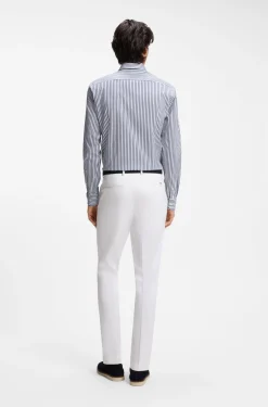 Slim-Fit Hemd aus gestreifter Stretch-Baumwolle mit bügelleichtem Finish