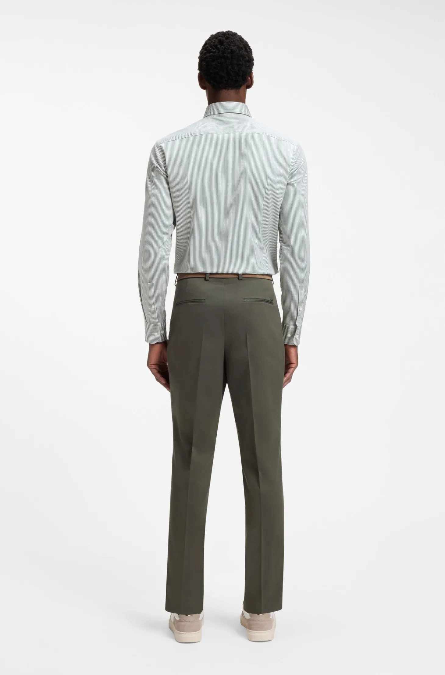 Slim-Fit Hemd aus gestreifter Stretch-Baumwolle mit bügelleichtem Finish