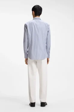 Slim-Fit Hemd aus Oxford-Baumwolle mit Knopfmanschetten