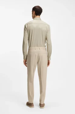 Slim-Fit Hemd aus strukturiertem Performance-Stretch-Gewebe