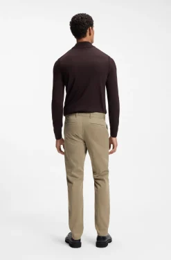 Slim-Fit Hose aus überfärbtem elastischem Satin