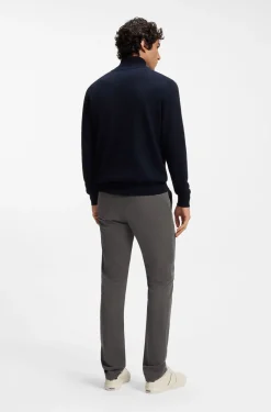 Slim-Fit Hose aus überfärbtem elastischem Satin
