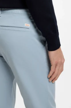 Slim-Fit Hose aus überfärbtem elastischem Satin