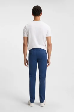 Slim-Fit Hose aus überfärbtem elastischem Satin