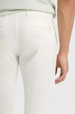 Slim-Fit Hose aus überfärbtem elastischem Satin