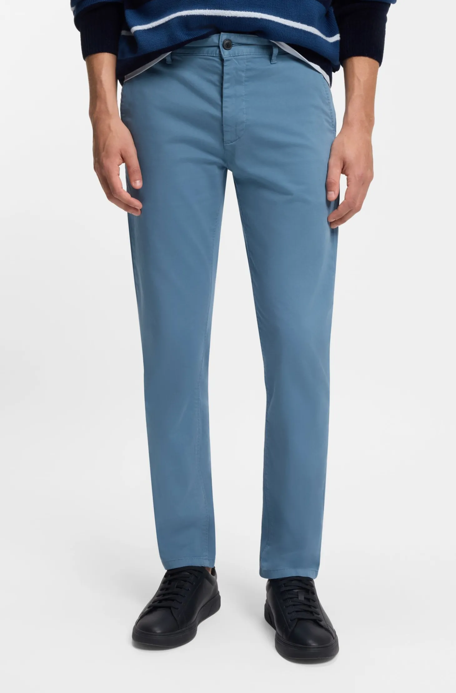 Slim-Fit Hose aus überfärbtem elastischem Satin