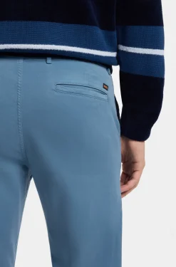 Slim-Fit Hose aus überfärbtem elastischem Satin