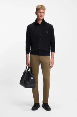 Slim-Fit Hose aus überfärbtem elastischem Satin