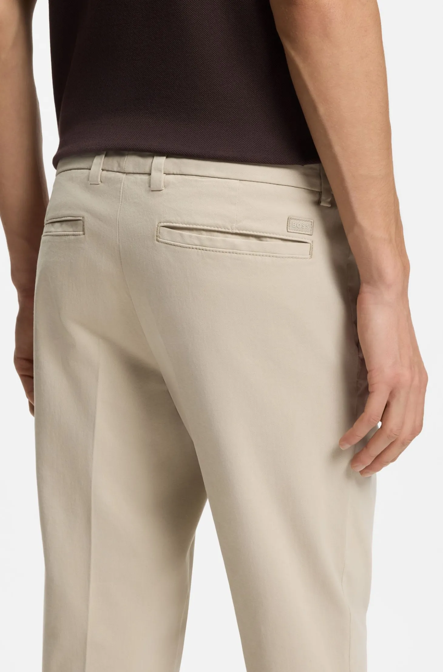 Slim-Fit Hose aus elastischer Baumwoll-Gabardine