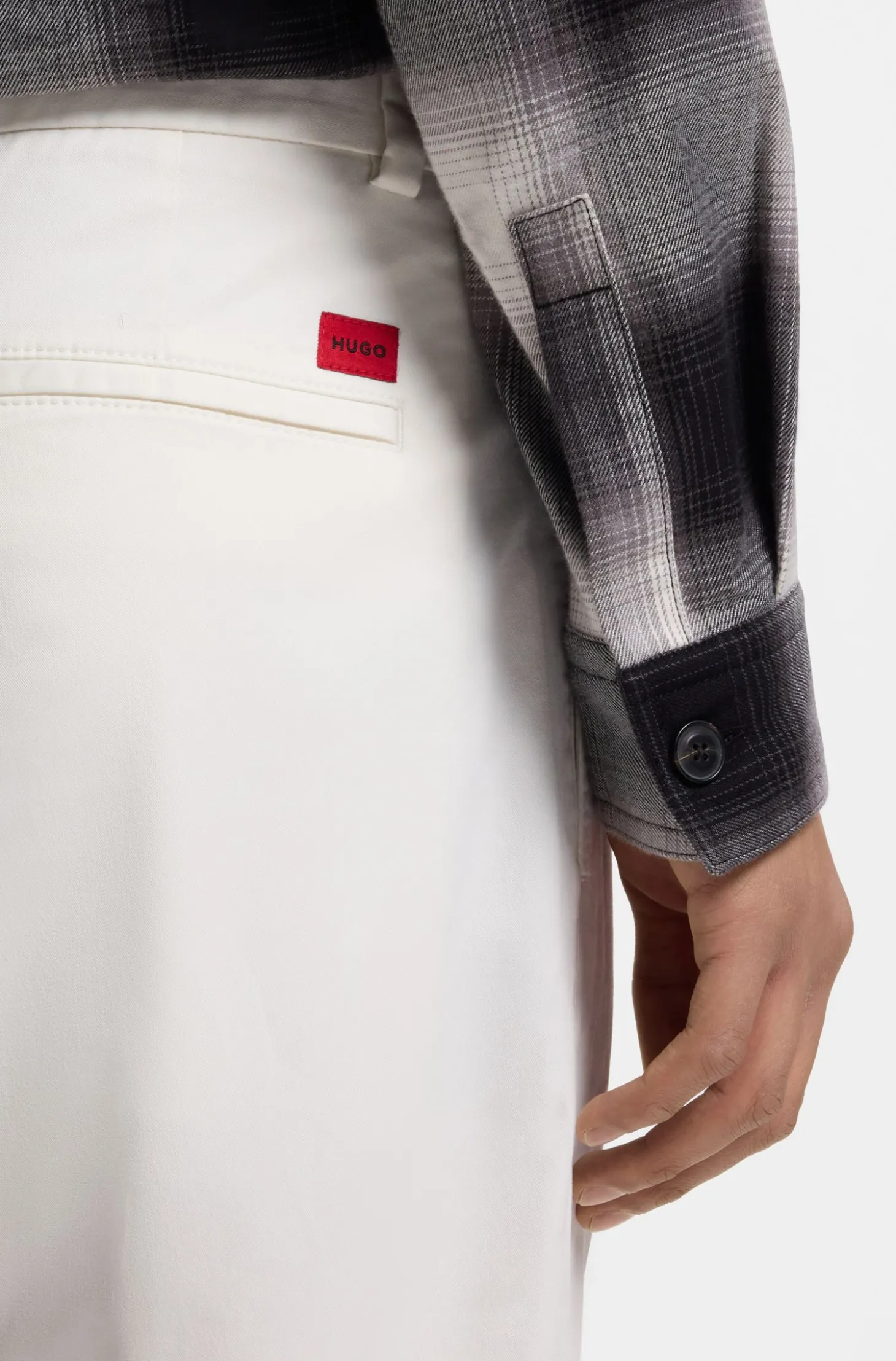 Slim-Fit Hose aus elastischer Baumwoll-Gabardine