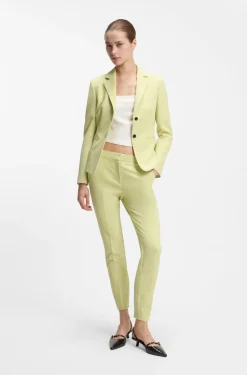 Slim-Fit Hose aus Stretch-Gewebe mit Logo-Niete
