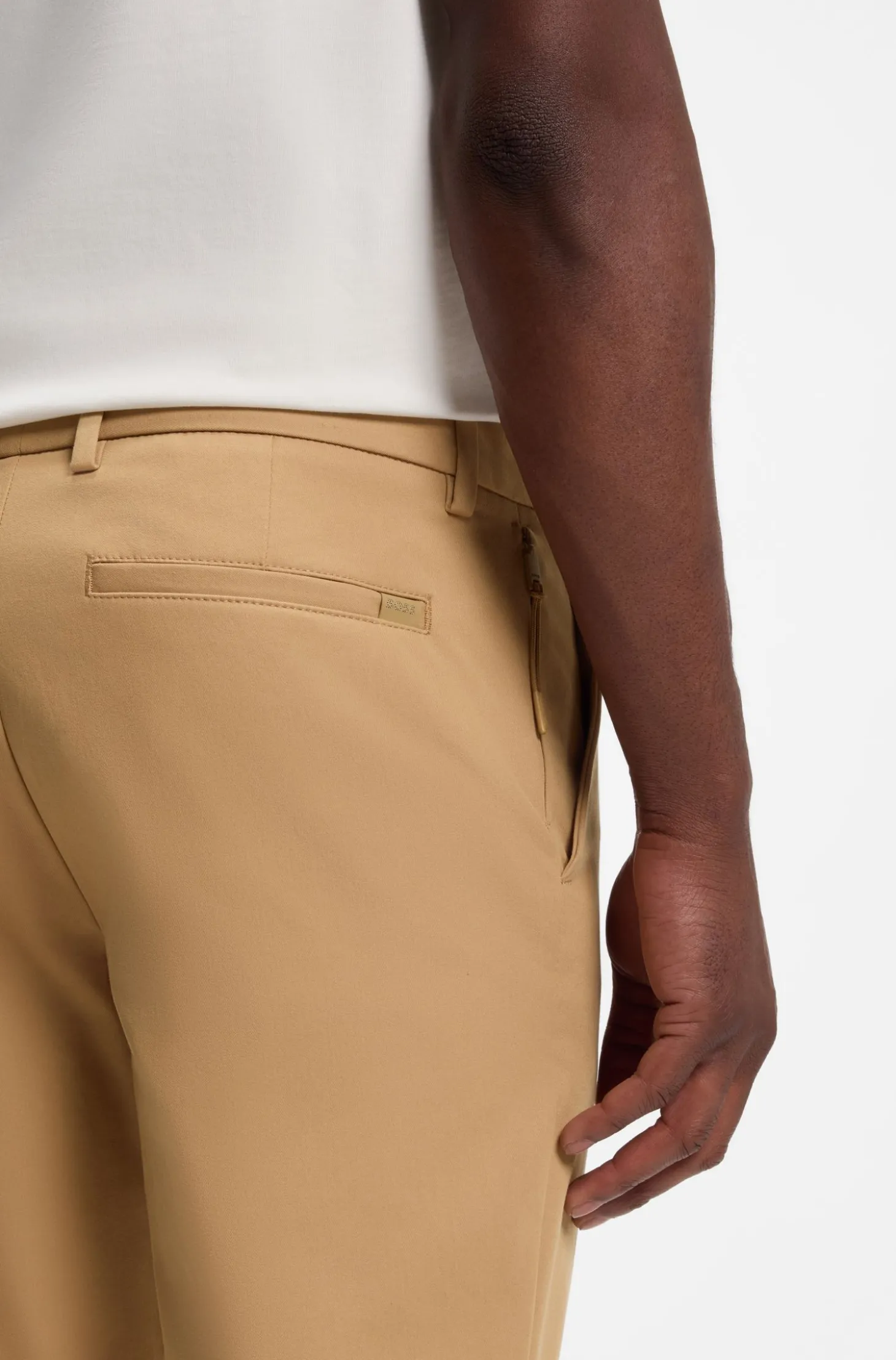Slim-Fit Hose aus Vier-Wege-Stretch-Gewebe