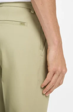 Slim-Fit Hose aus Vier-Wege-Stretch-Gewebe