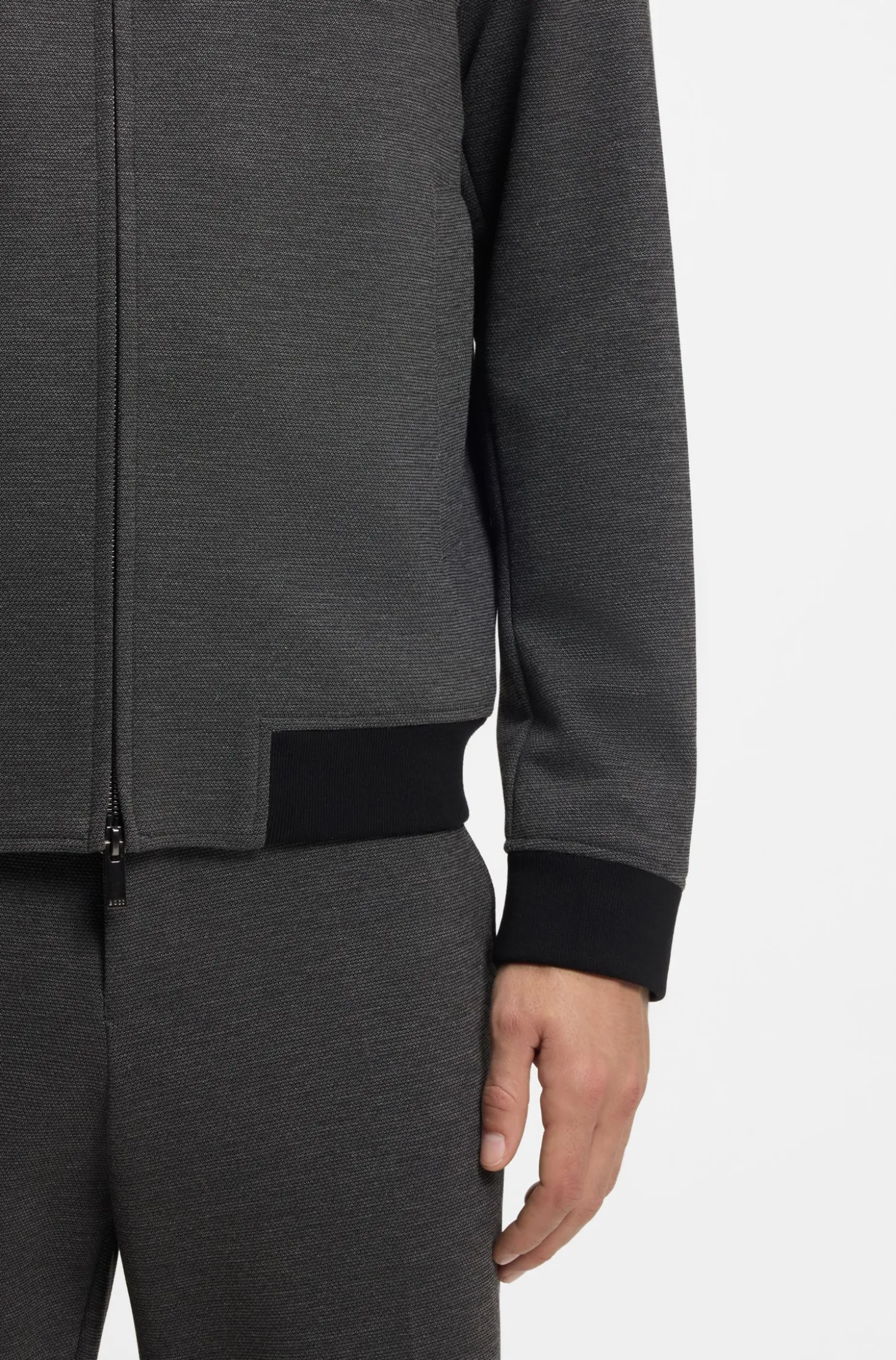 Slim-Fit Jacke aus knitterfreiem Gewebe