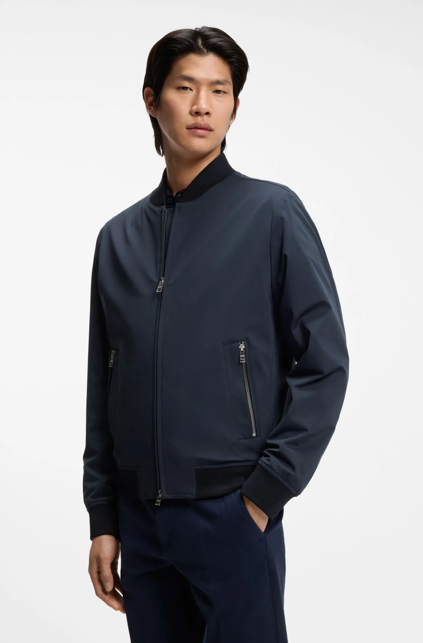 Slim-Fit Jacke aus Performance-Stretch-Jersey
