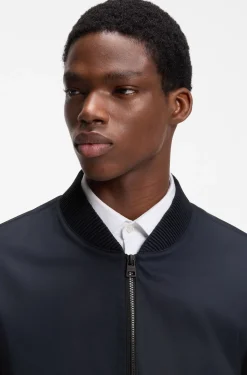 Slim-Fit Jacke aus Stretch-Baumwolle-Twill mit Reißverschluss
