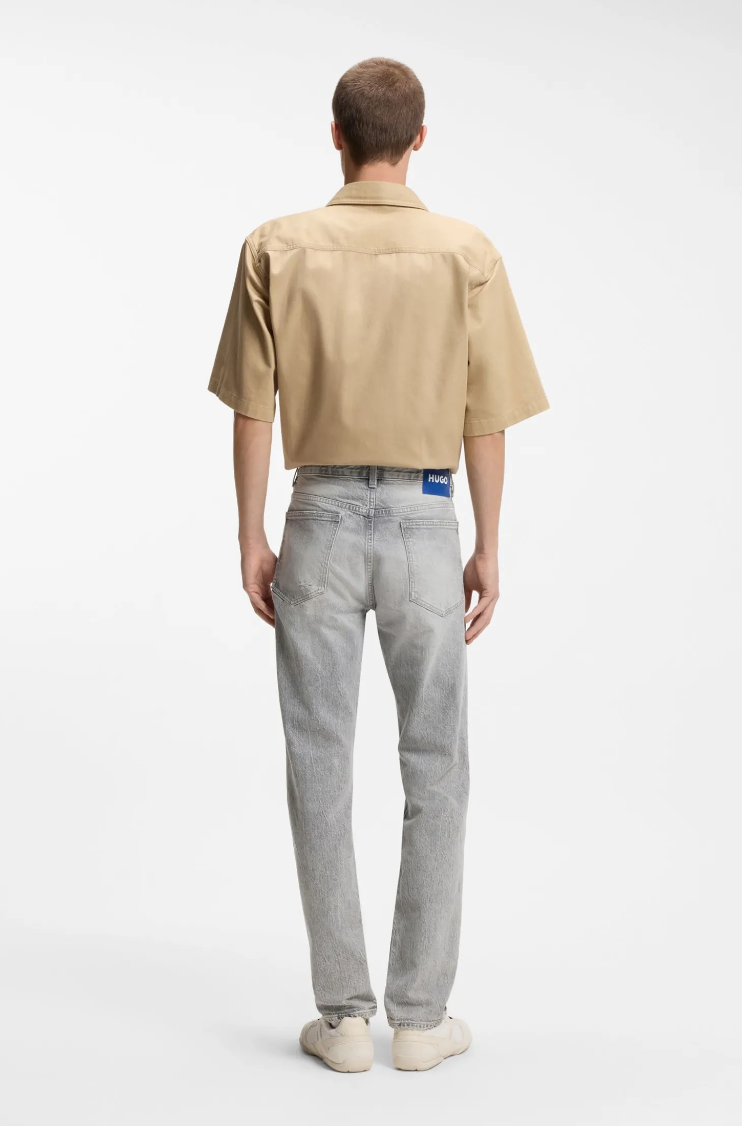 Slim-Fit Jeans aus grauem Used-Denim