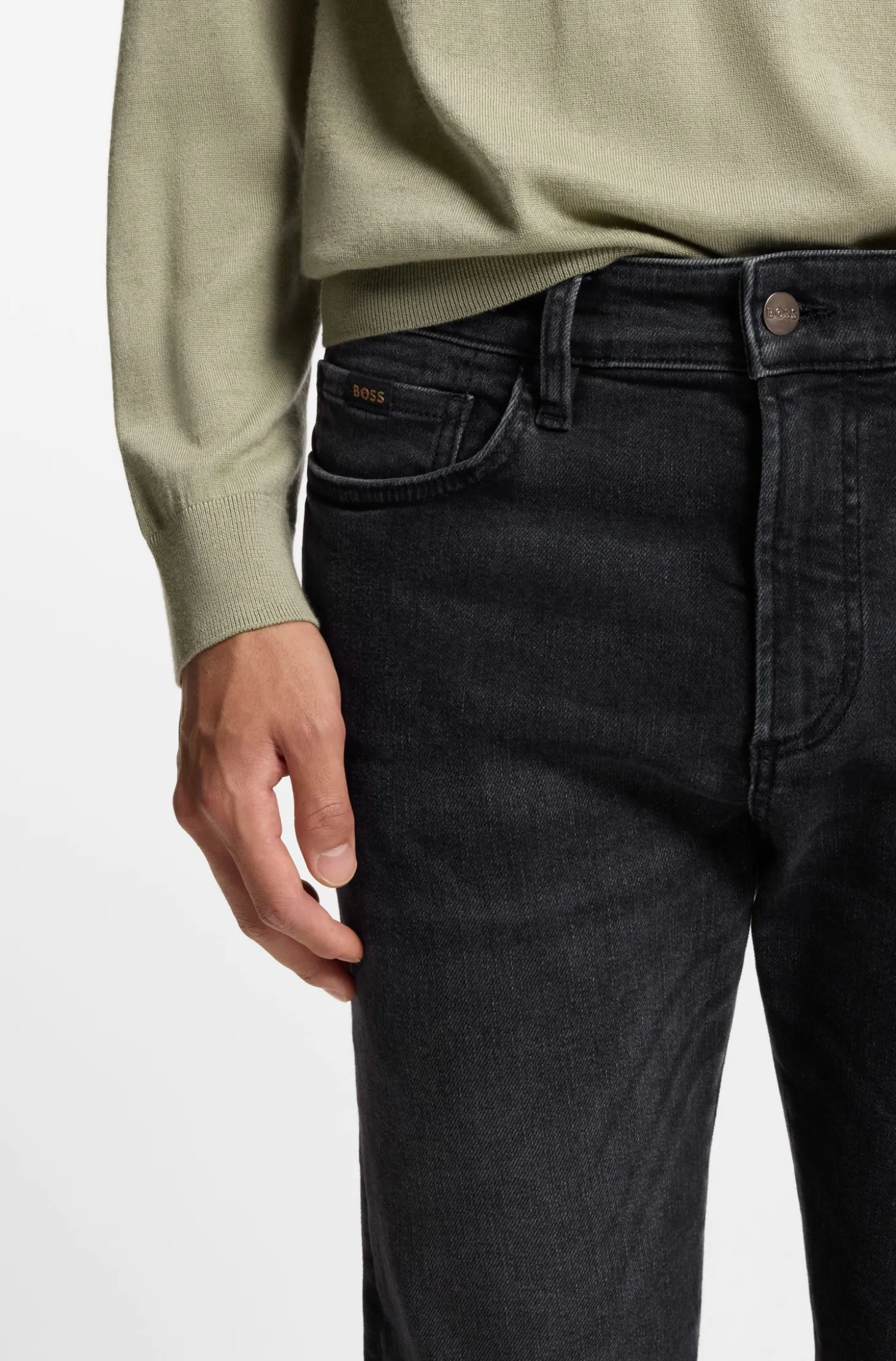 Slim-Fit Jeans aus schwarzem Performance-Denim