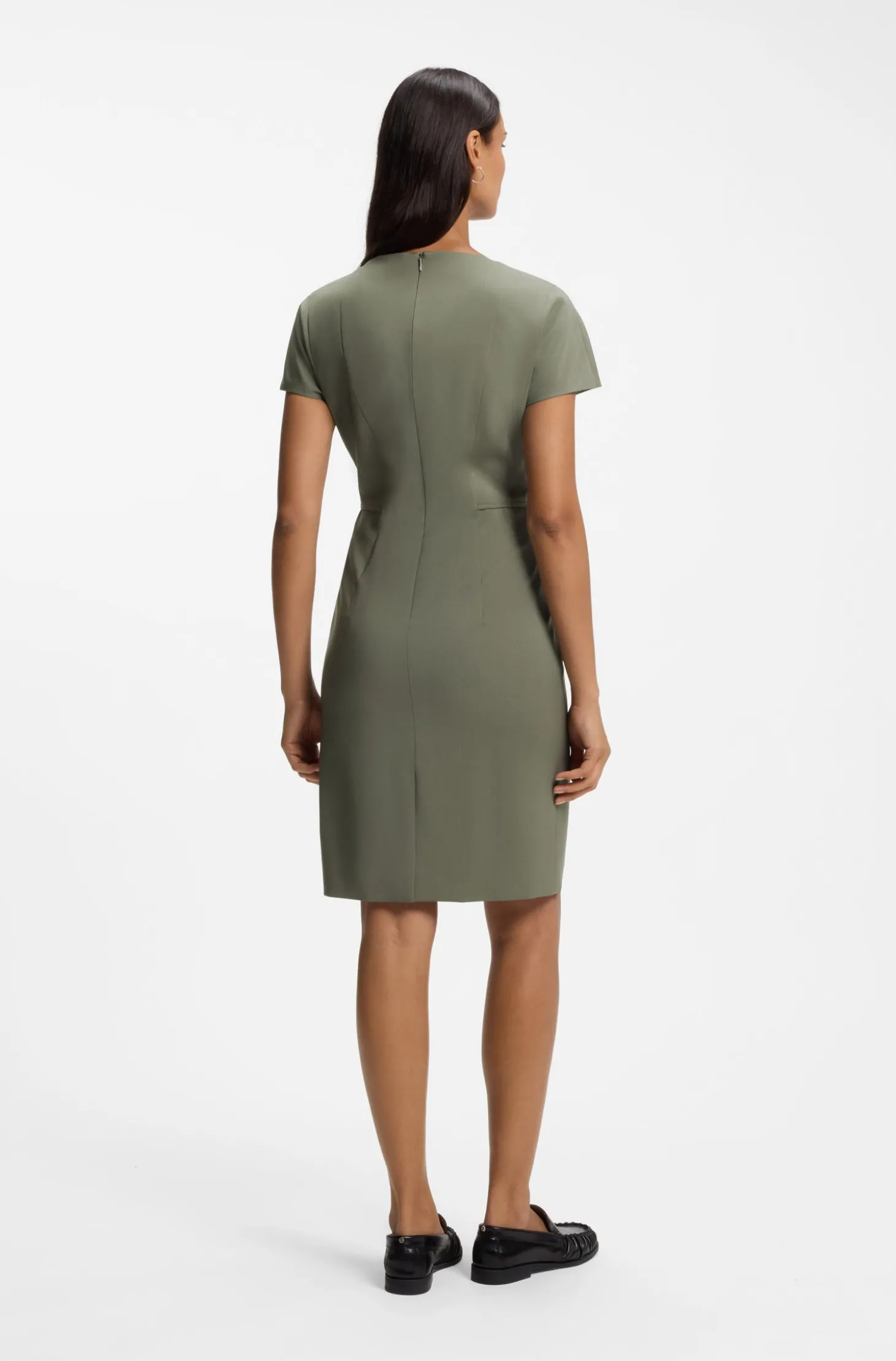 Slim-Fit Kleid aus italienischer Stretch-Wolle