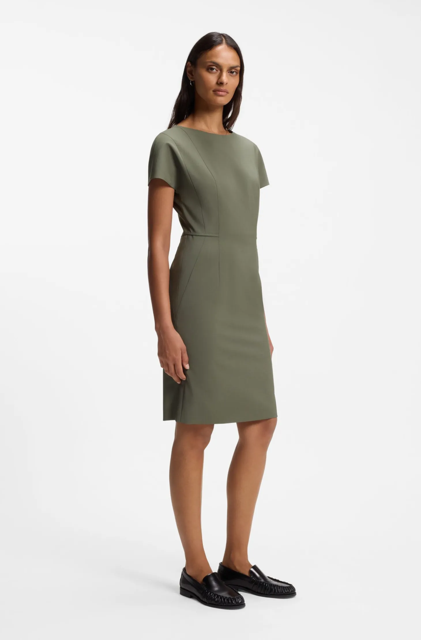 Slim-Fit Kleid aus italienischer Stretch-Wolle